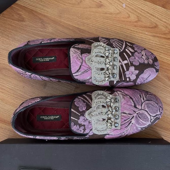 Dolce & Gabbana Purple Velvet loafers with coat of arms embroidery - Picture 3 of 5